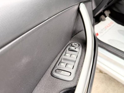 Peugeot 308 1.6 8V e-HDi 112CV Stop&Start robotiz. 5p. Allure (16)