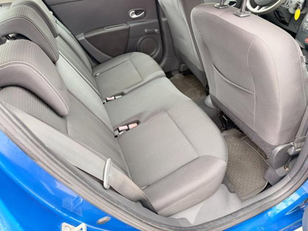 Renault Clio 1.5 dCi 85CV 5 porte Dynamique (14)