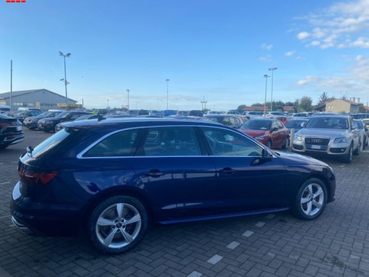 Audi A4 Avant 35 TDI/163 CV S tronic Business Advanced (5)