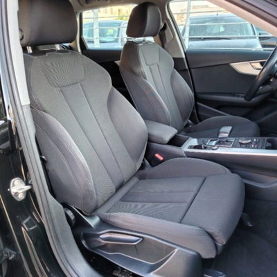 Audi A4 Avant 2.0 TDI 150 CV S tronic Business Sport (4)