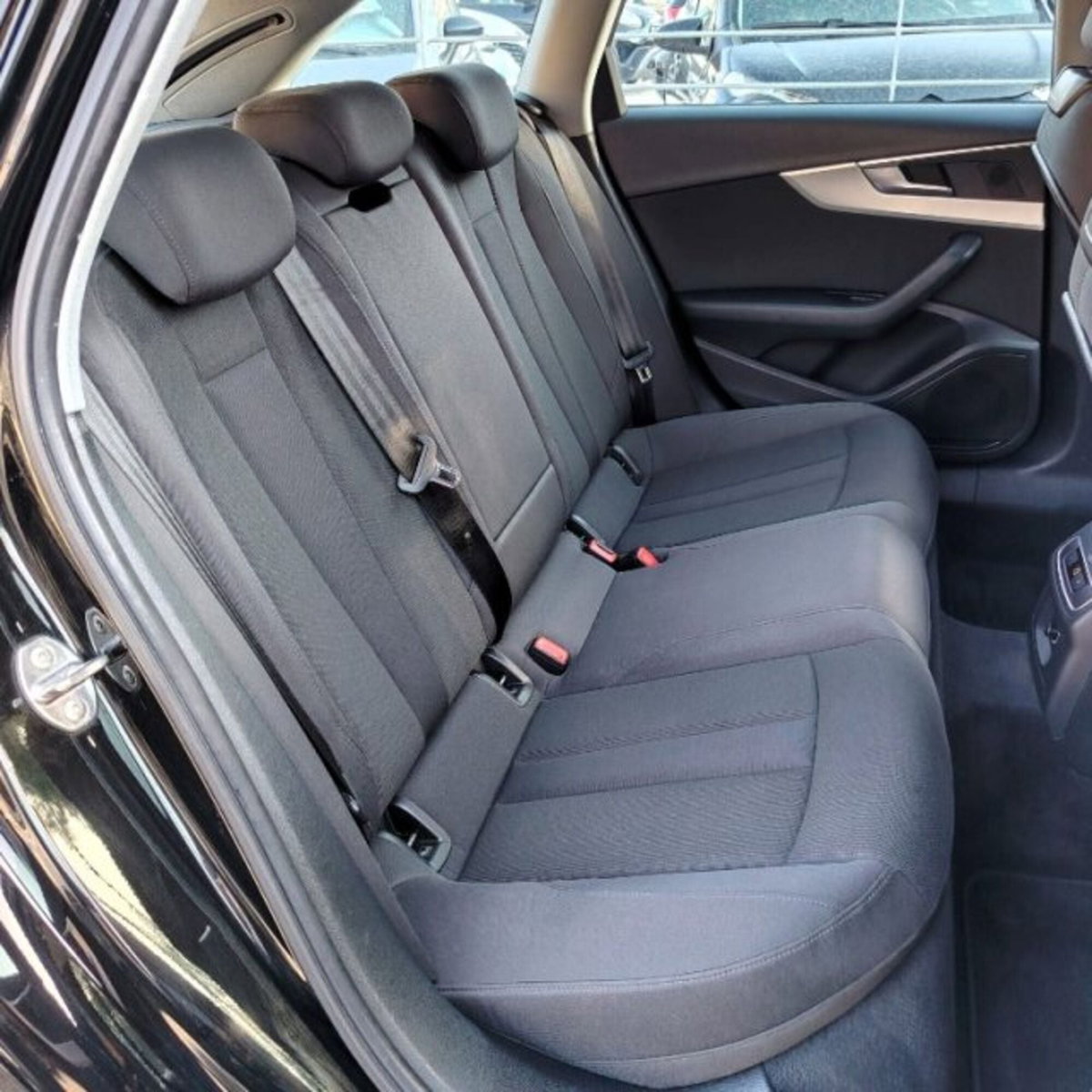 Audi A4 Avant 2.0 TDI 150 CV S tronic Business Sport (5)