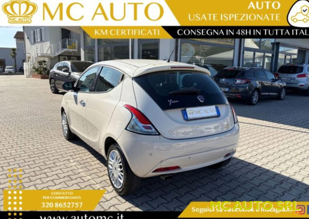 Lancia Ypsilon 1.2 69 CV 5 porte Gold (4)