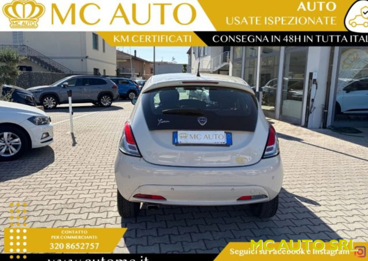 Lancia Ypsilon 1.2 69 CV 5 porte Gold (5)