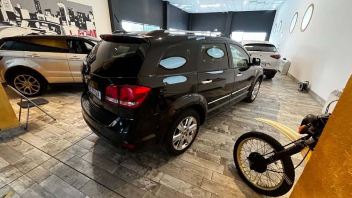 Fiat Freemont 2.0 Mjt 170 CV 4x4 Automatica Lounge (6)
