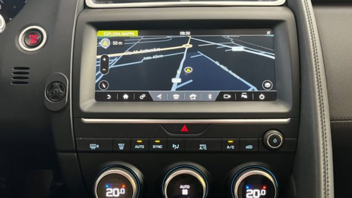 Jaguar E-Pace 2.0D 180 CV AWD aut. R-Dynamic S (11)
