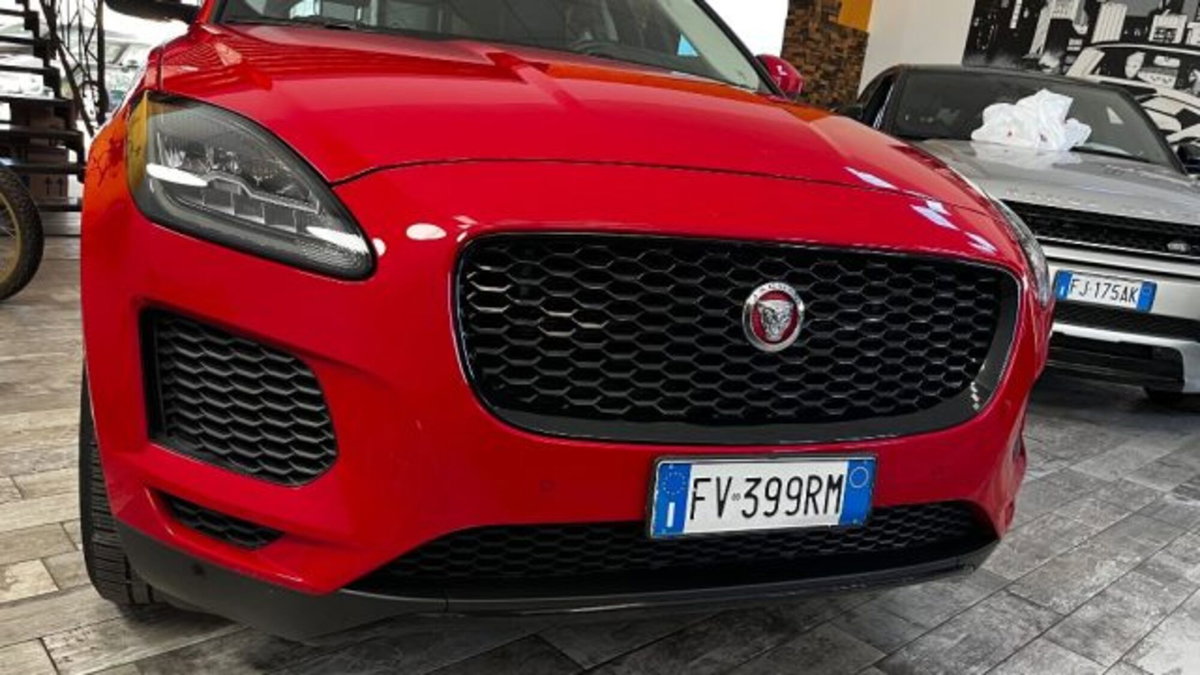 Jaguar E-Pace 2.0D 180 CV AWD aut. R-Dynamic S (2)