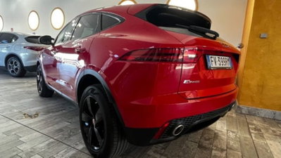 Jaguar E-Pace 2.0D 180 CV AWD aut. R-Dynamic S (4)