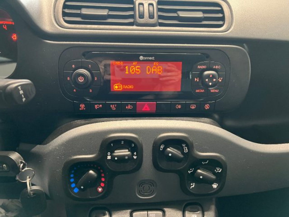 Fiat Panda 1.0 firefly hybrid s&s 70cv 5p.ti (11)