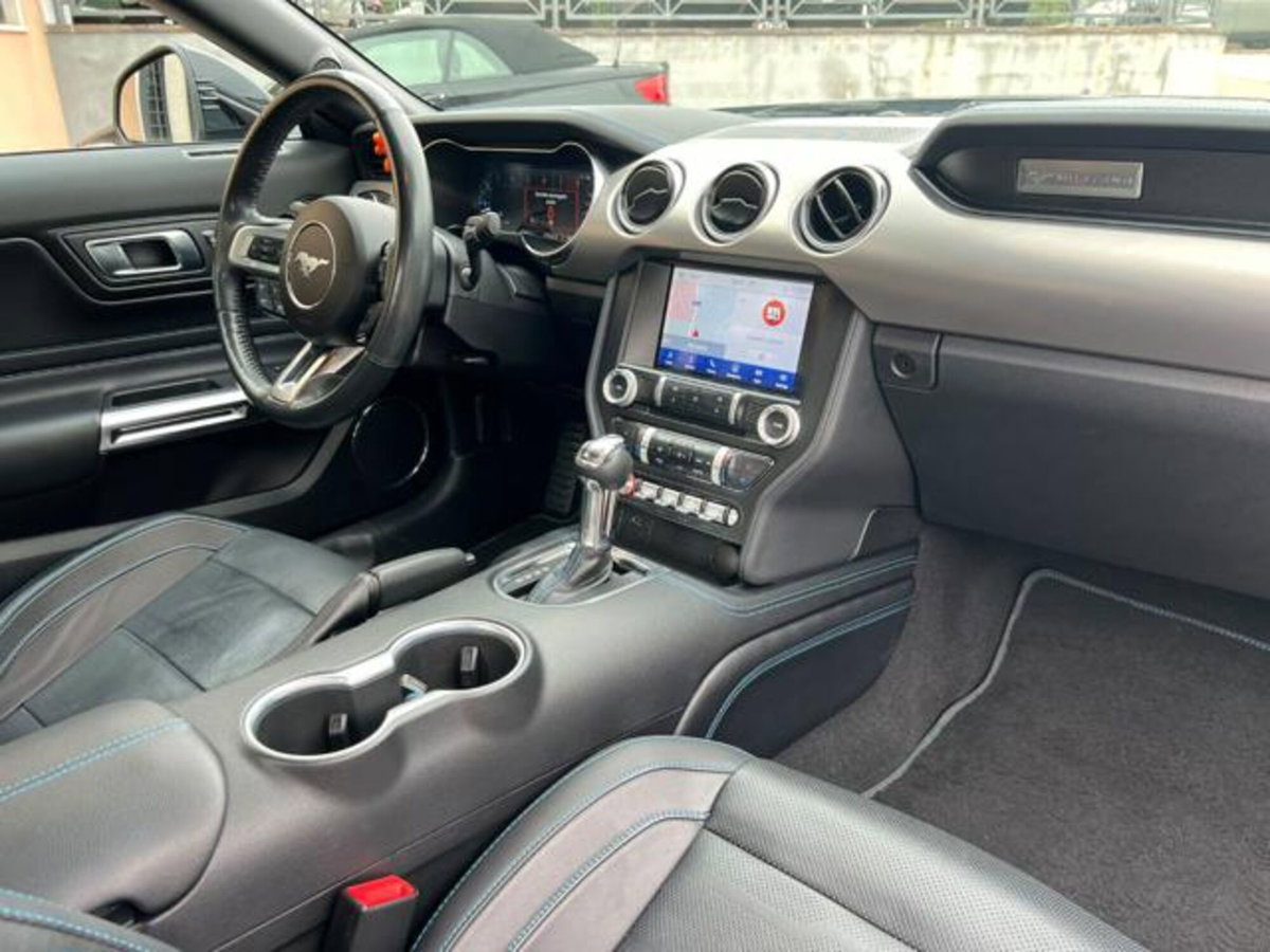 Ford Mustang Coupé Fastback 5.0 V8 aut. GT (11)