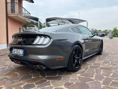 Ford Mustang Coupé Fastback 5.0 V8 aut. GT (3)