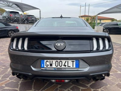 Ford Mustang Coupé Fastback 5.0 V8 aut. GT (4)