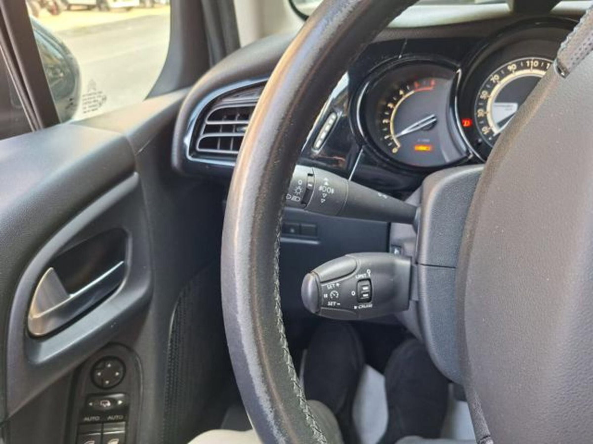 Citroen C3 1.4 HDi 70 Exclusive (17)