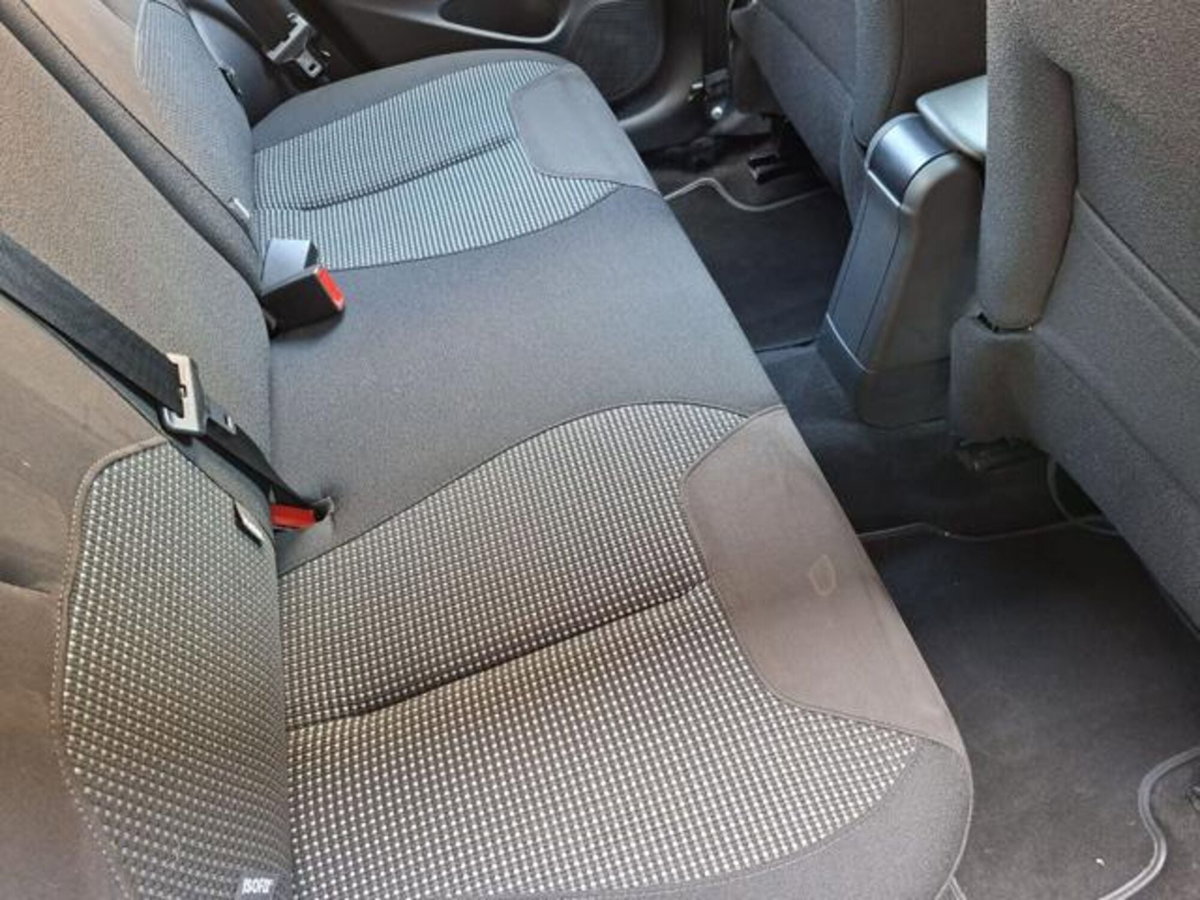 Citroen C3 1.4 HDi 70 Exclusive (7)