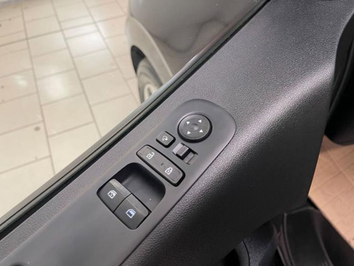Hyundai Staria 2.2 2wd auto (10)