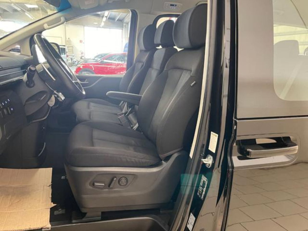 Hyundai Staria 2.2 2wd auto (11)