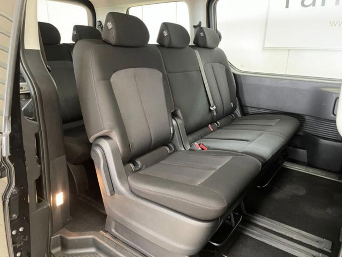 Hyundai Staria 2.2 2wd auto (13)
