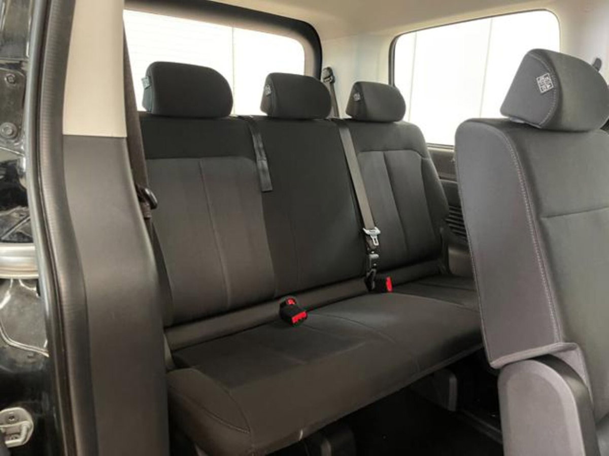 Hyundai Staria 2.2 2wd auto (14)
