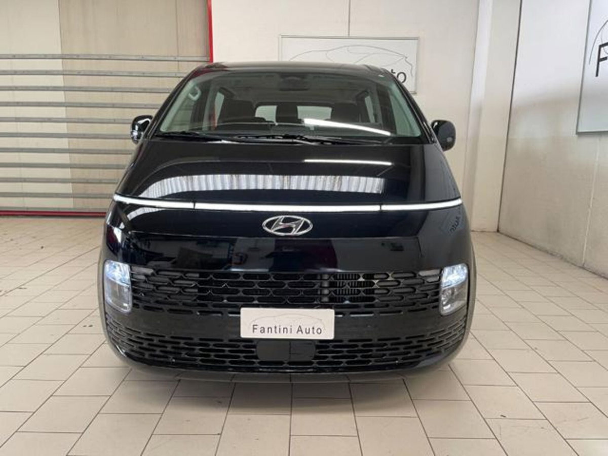 Hyundai Staria 2.2 2wd auto (2)