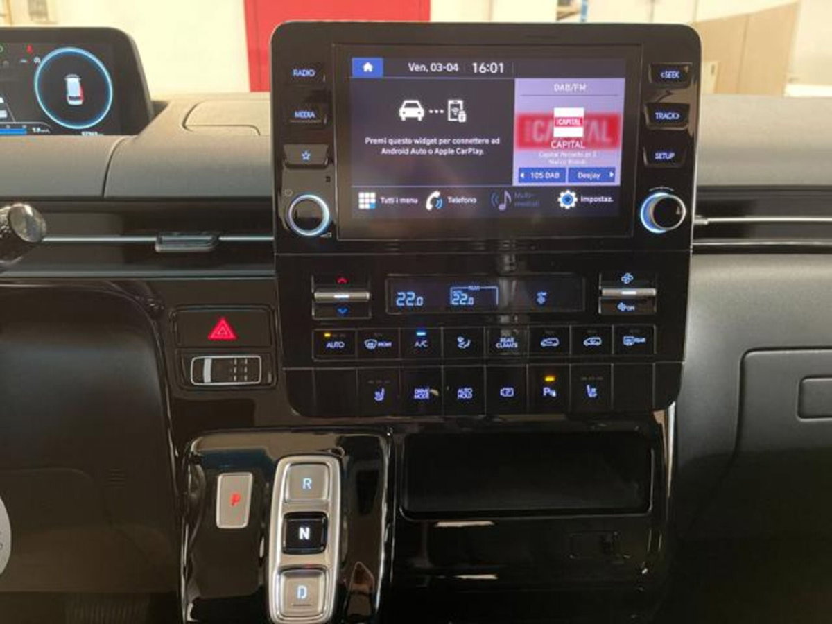 Hyundai Staria 2.2 2wd auto (20)