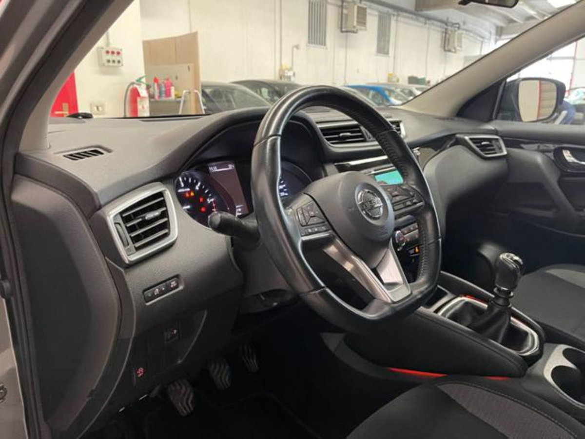 Nissan Qashqai 1.5 dCi Acenta (9)