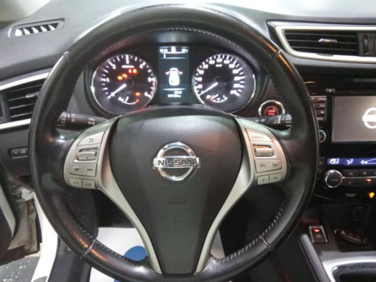 Nissan Qashqai 1.5 dCi N-Connecta (10)