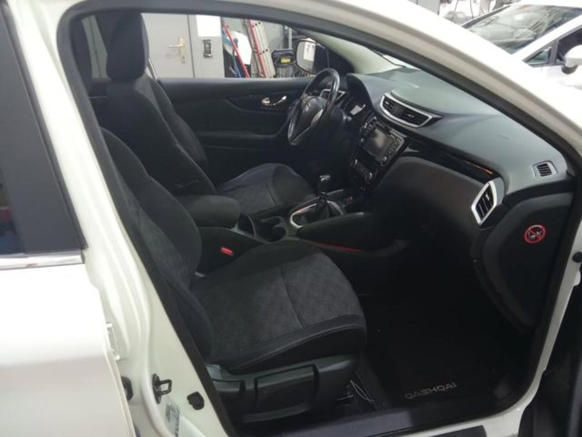 Nissan Qashqai 1.5 dCi N-Connecta (12)