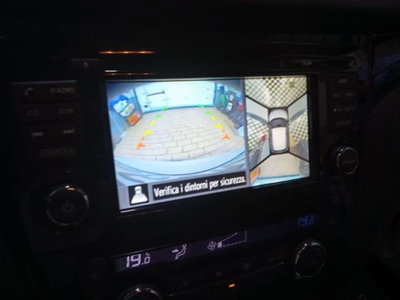 Nissan Qashqai 1.5 dCi N-Connecta (14)