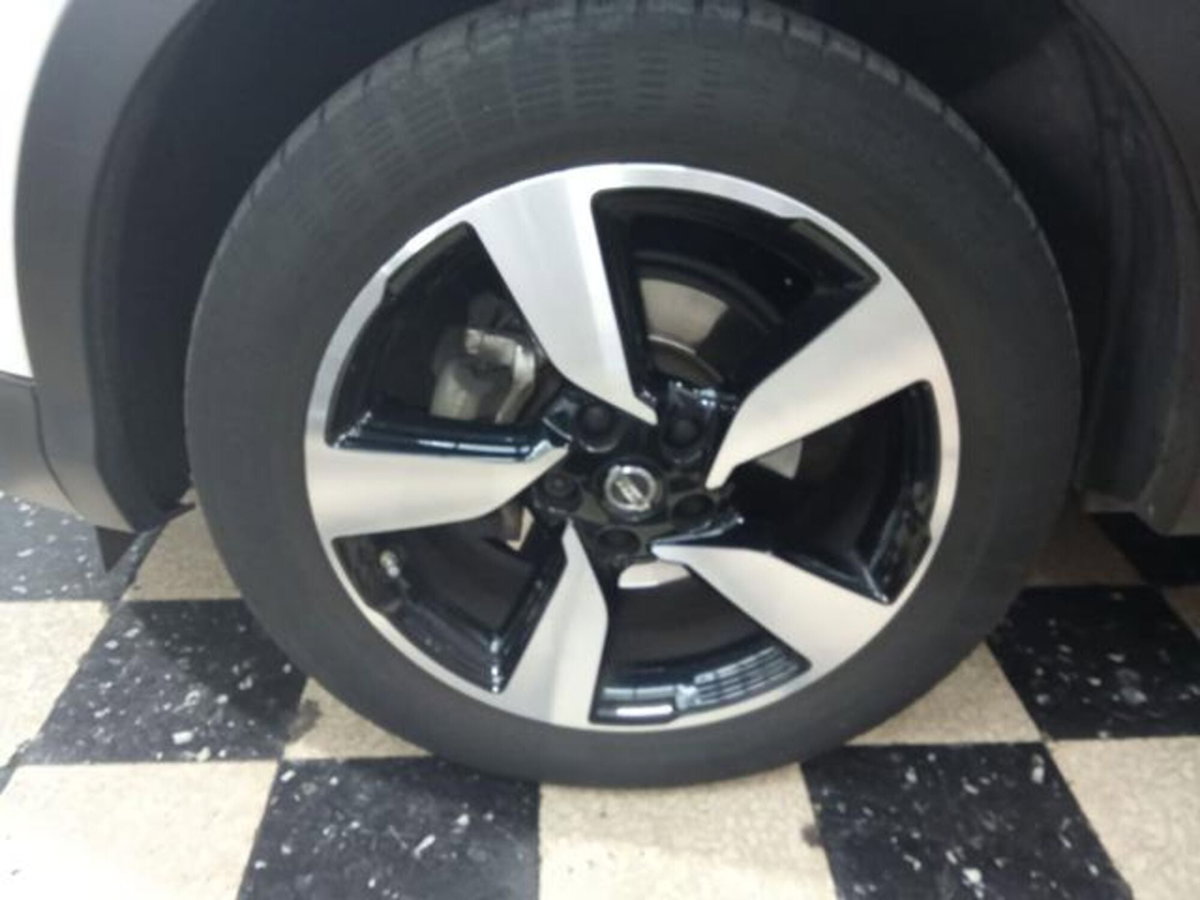 Nissan Qashqai 1.5 dCi N-Connecta (6)