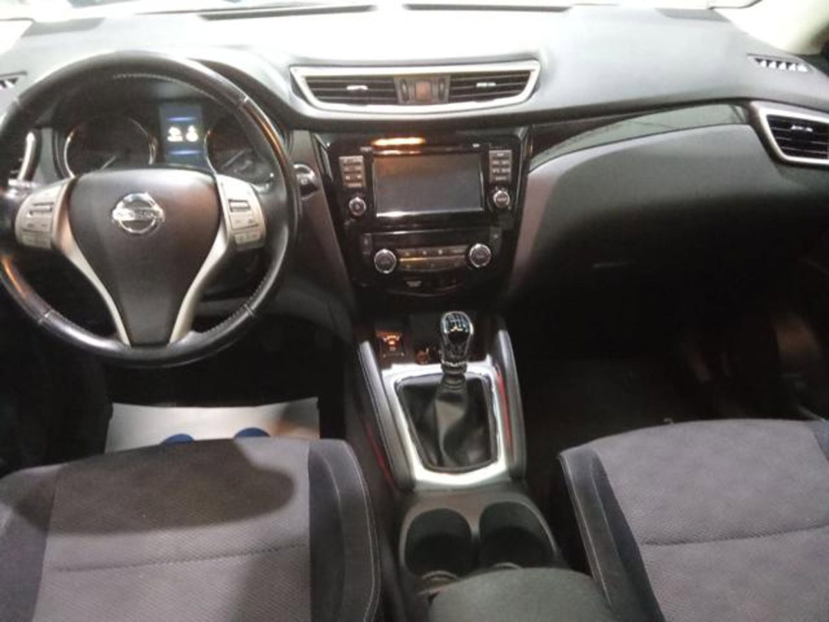 Nissan Qashqai 1.5 dCi N-Connecta (9)