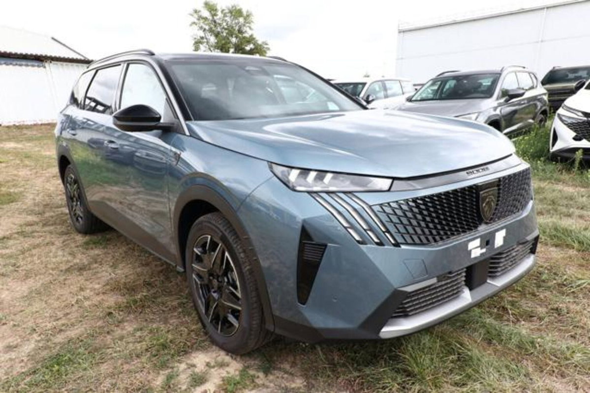 Peugeot 5008 1.2 hybrid GT 145cv 7p.ti e-dcs6