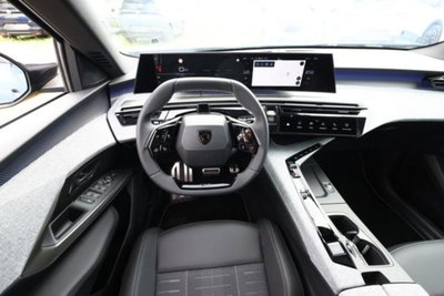 Peugeot 5008 1.2 hybrid GT 145cv 7p.ti e-dcs6 (6)