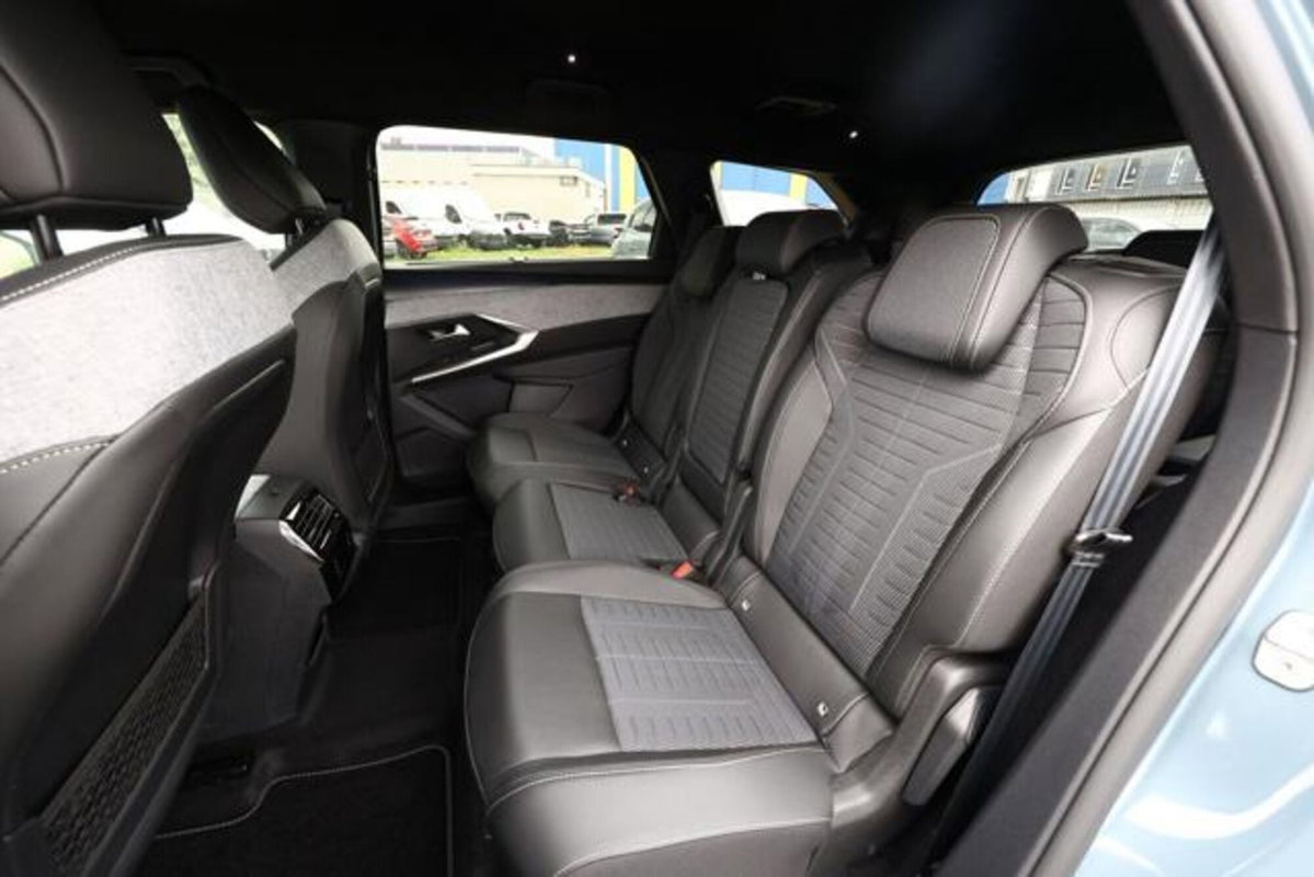 Peugeot 5008 1.2 hybrid GT 145cv 7p.ti e-dcs6 (9)