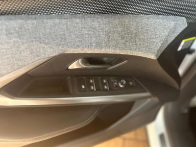 Peugeot 5008 1.2 hybrid GT 145cv 5p.ti e-dcs6 (8)