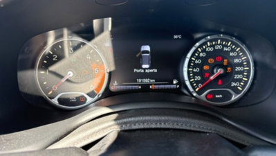 Jeep Renegade 1.6 Mjt 120 CV Limited (11)