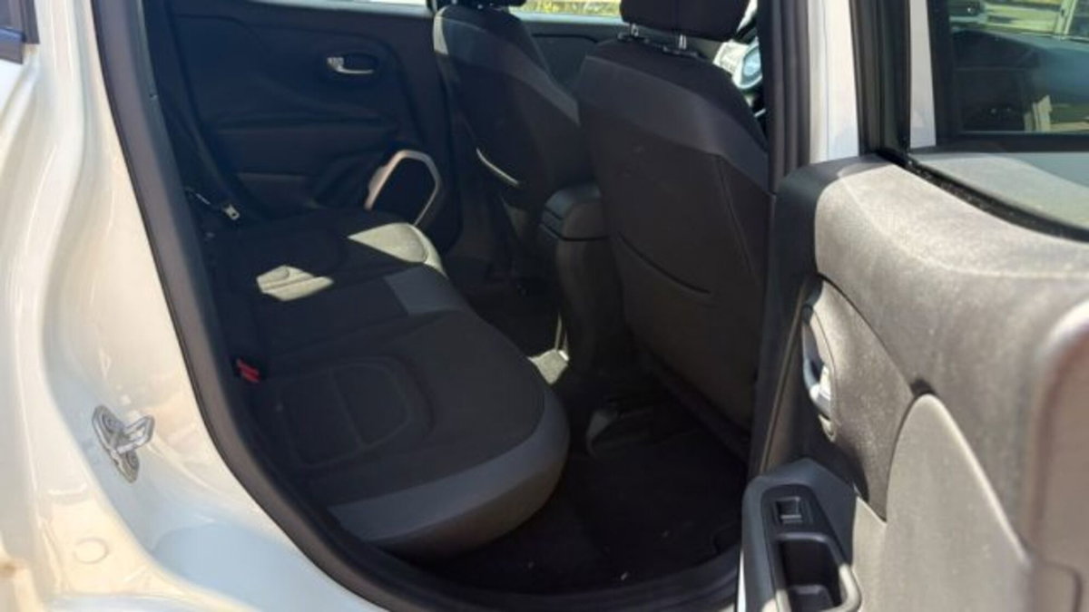 Jeep Renegade 1.6 Mjt 120 CV Limited (18)