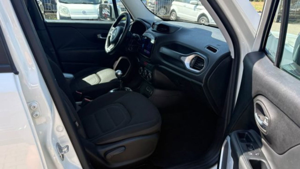 Jeep Renegade 1.6 Mjt 120 CV Limited (19)