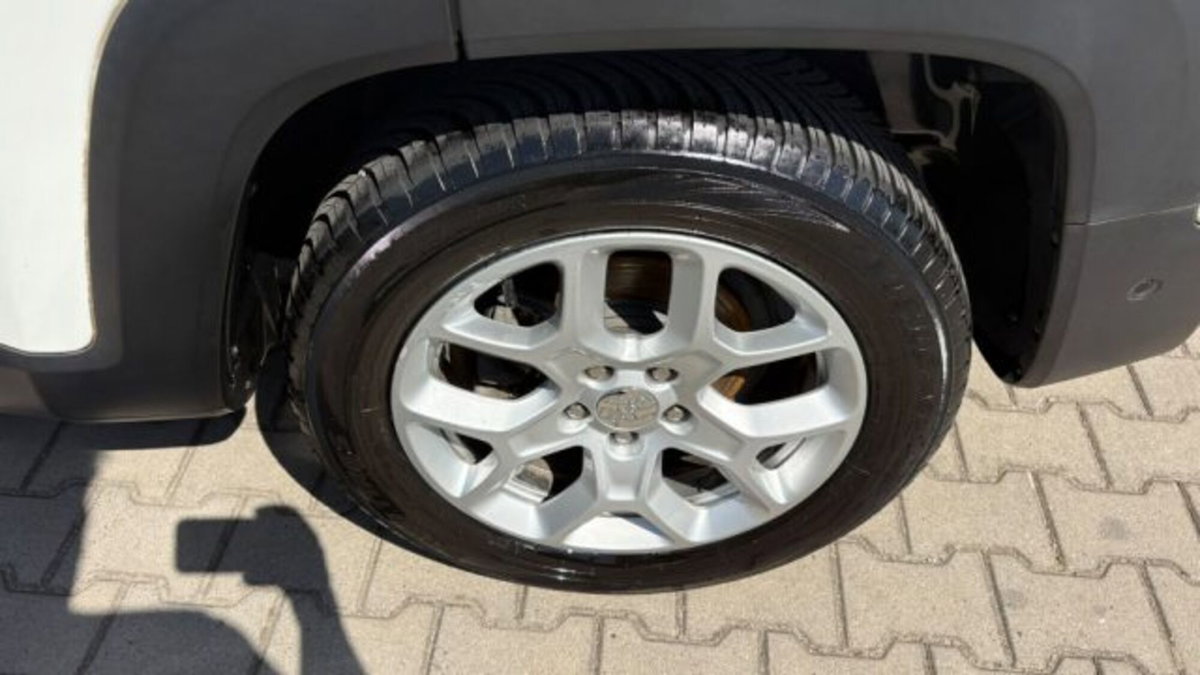 Jeep Renegade 1.6 Mjt 120 CV Limited (6)