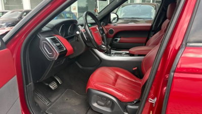 Land Rover Range Rover Sport 3.0D l6 249 CV HSE Dynamic Stealth (7)