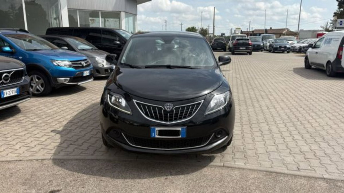 Lancia Ypsilon 1.0 FireFly 5 porte S&S Hybrid Silver Plus