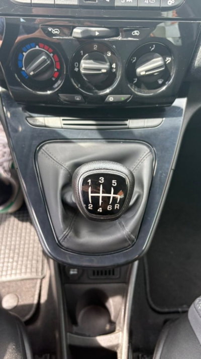 Lancia Ypsilon 1.0 FireFly 5 porte S&S Hybrid Silver Plus (10)