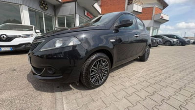 Lancia Ypsilon 1.0 FireFly 5 porte S&S Hybrid Silver Plus (15)