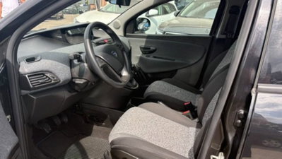Lancia Ypsilon 1.0 FireFly 5 porte S&S Hybrid Silver Plus (6)
