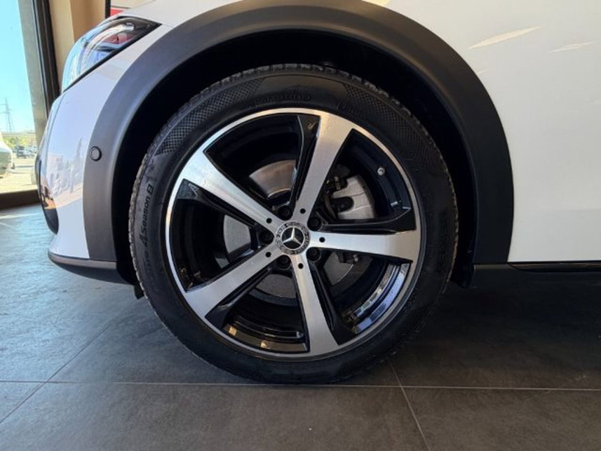 Mercedes-Benz Classe C Station Wagon 220 d Mild hybrid 4Matic Premium Plus All-Terrain (7)