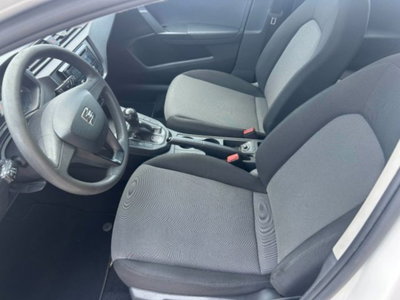 SEAT Ibiza 1.6 TDI 95 CV 5 porte Business (8)