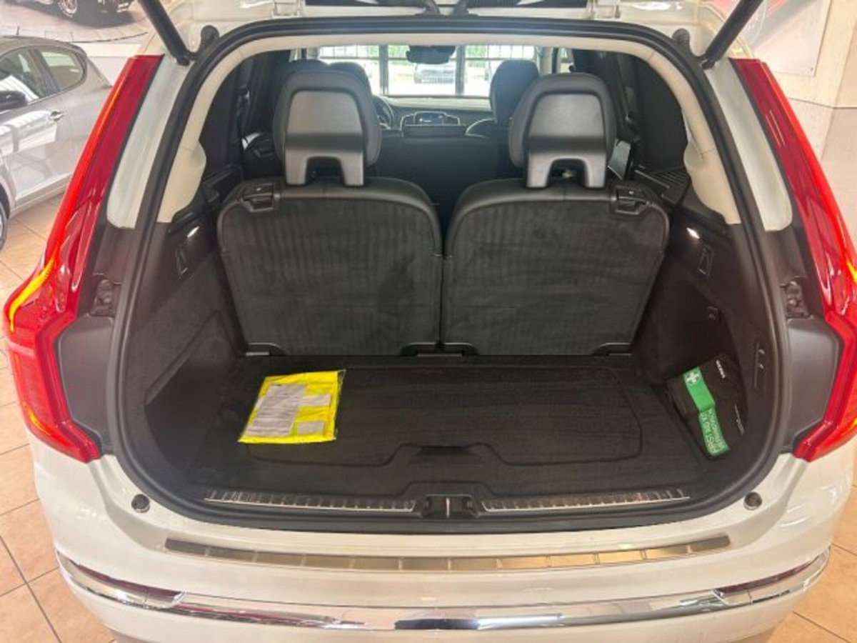 Volvo XC90 B5 (d) AWD automatico 7 posti Plus Dark (6)