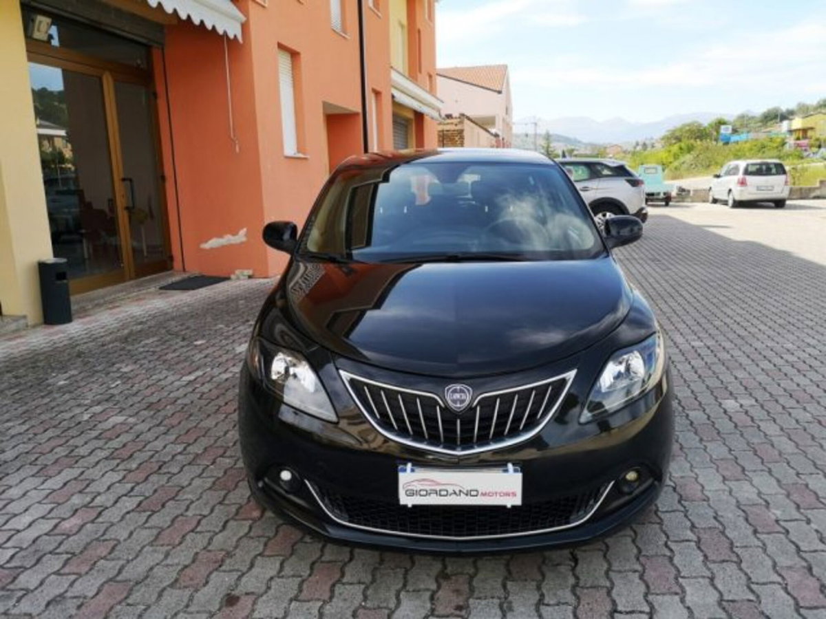 Lancia Ypsilon 1.2 69 CV 5 porte GPL Gold Plus (2)