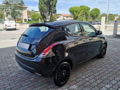Lancia Ypsilon 1.2 69 CV 5 porte GPL Gold Plus (8)