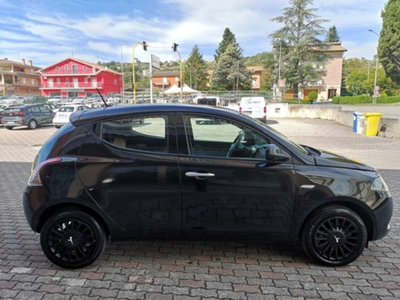 Lancia Ypsilon 1.2 69 CV 5 porte GPL Gold Plus (9)