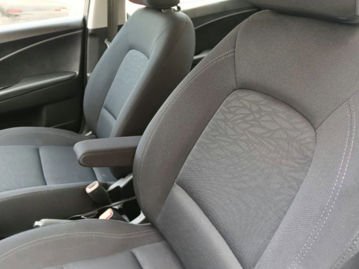 Hyundai ix20 1.4 CRDI 90 CV XPossible (18)