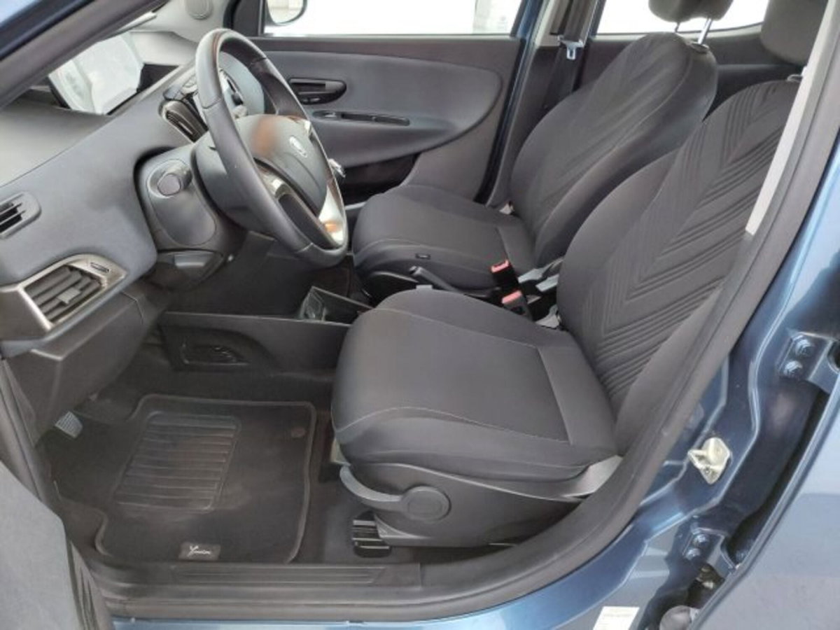 Lancia Ypsilon 1.0 FireFly 5 porte S&S Hybrid Gold Plus (15)